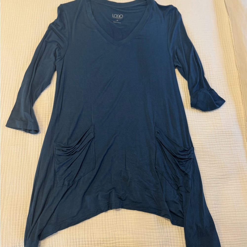 LOGO by Lori Goldstein Women's Blue V-Neck Top